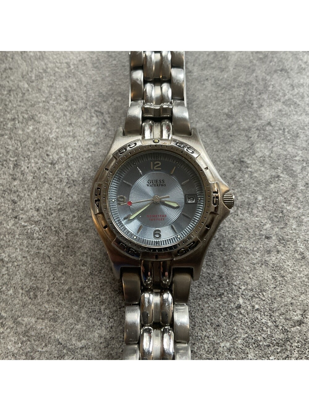 Guess Womens Diver Style Watch 30mm Silver Tone Stainless Steel Case And Band BK